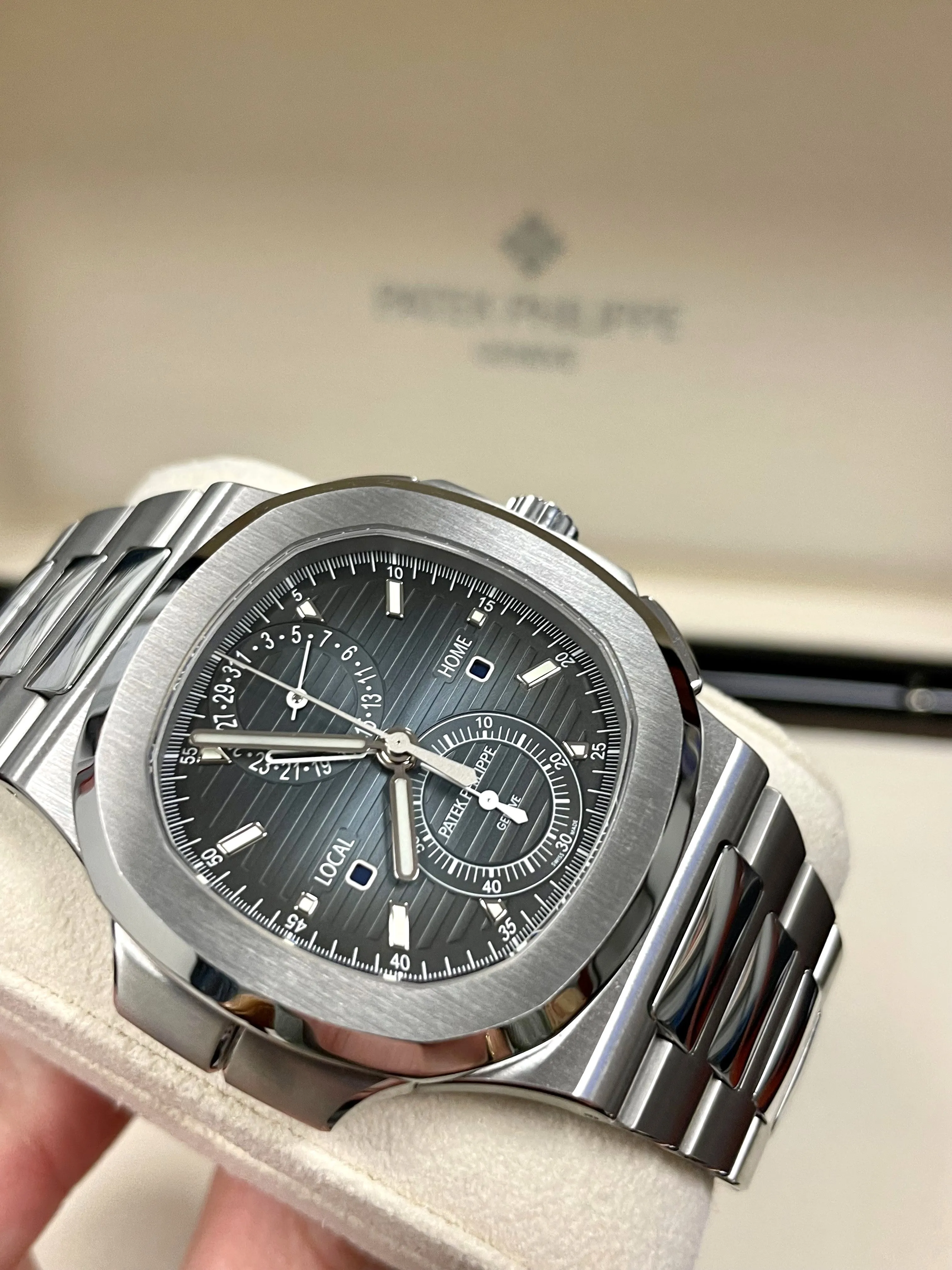 2022 Patek Philippe Aquanaut Travel Time