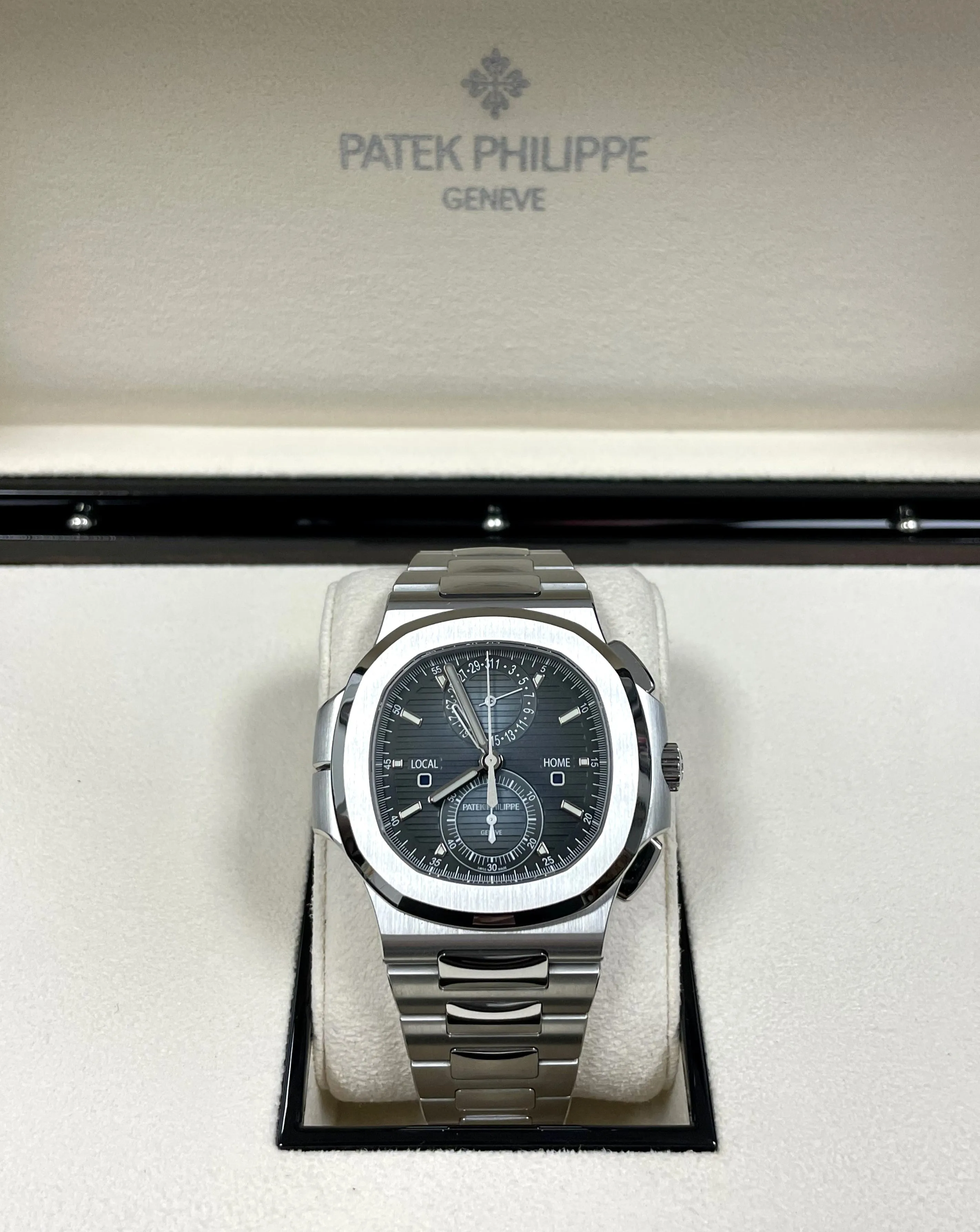 2022 Patek Philippe Aquanaut Travel Time