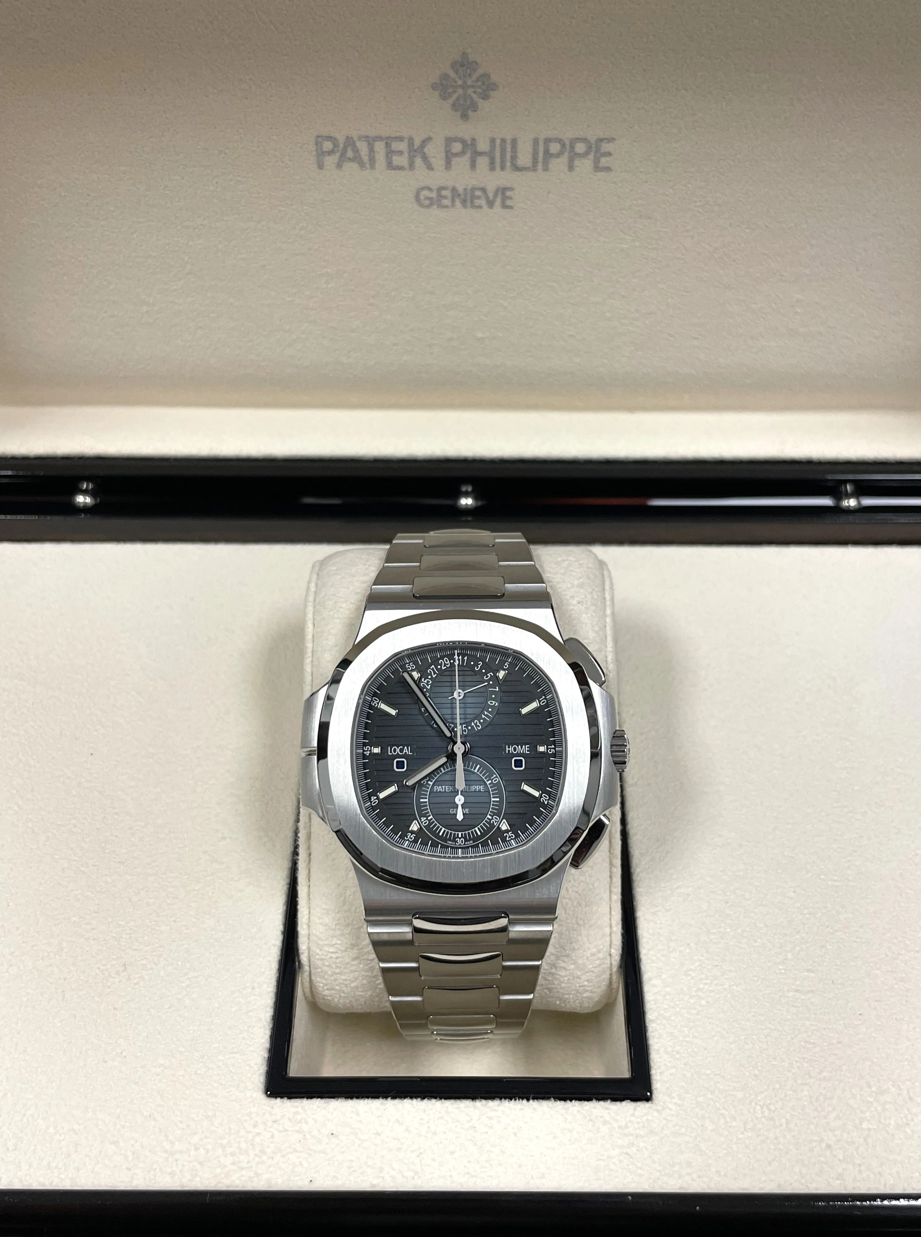 2022 Patek Philippe Aquanaut Travel Time
