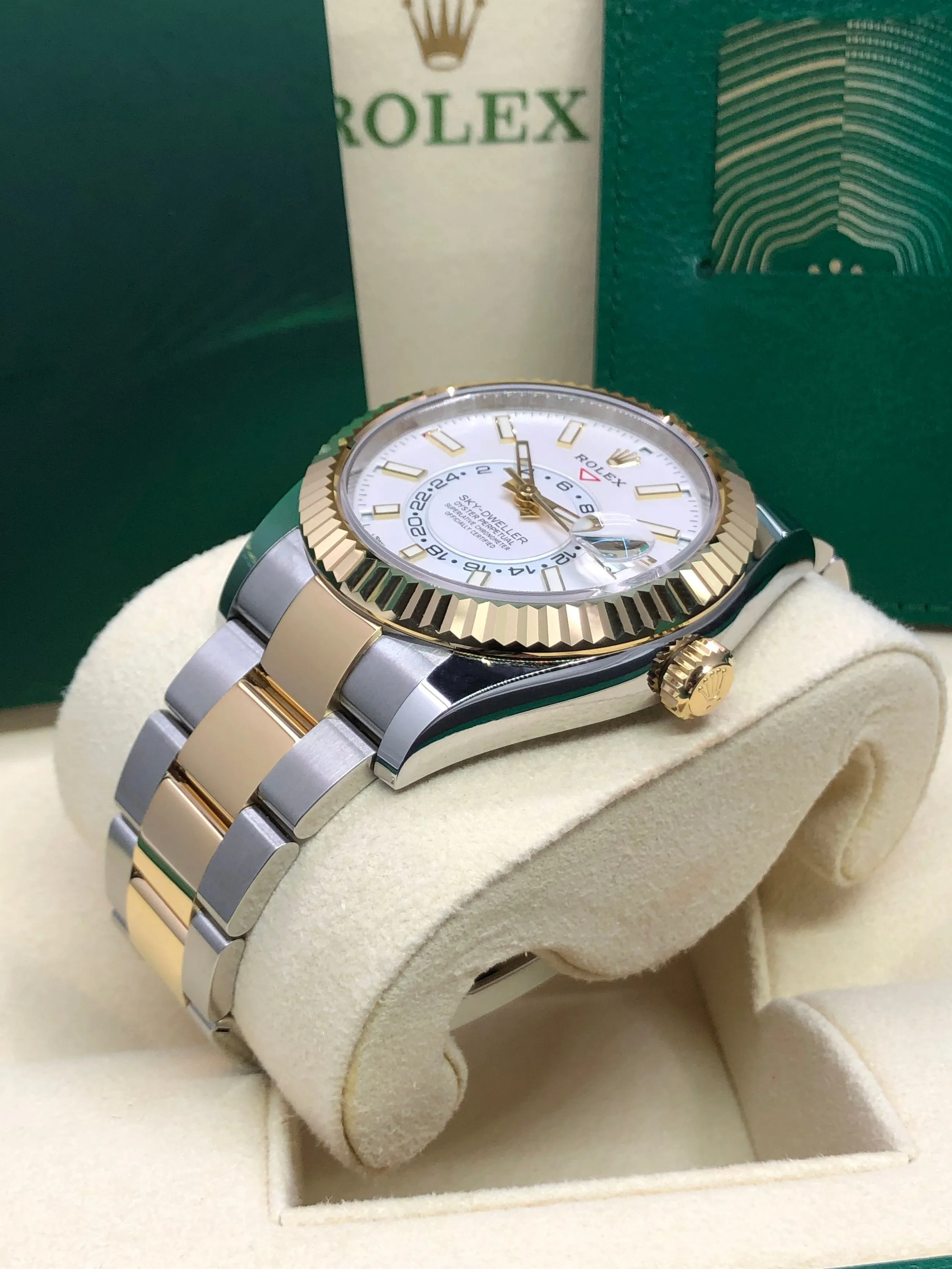 2022 Rolex Sky-Dweller 326933