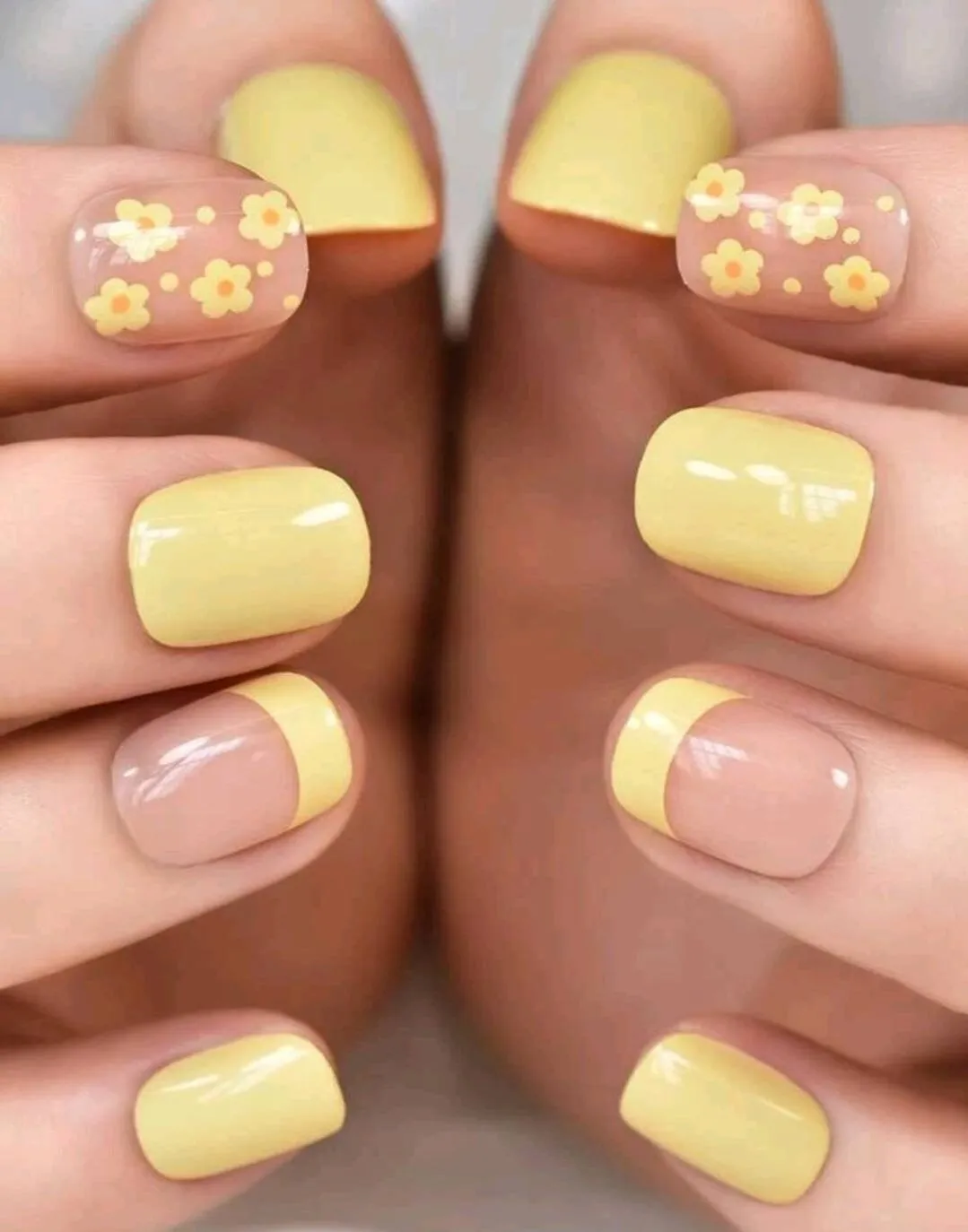 Beauty - Nails - short - fun yellow