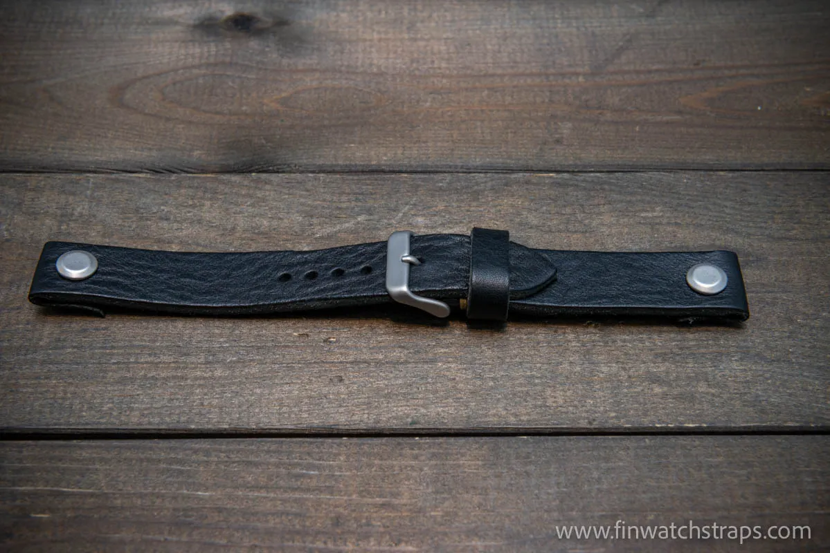 Open-ended leather watch strap with Chicago screws. Handmade in Finland.