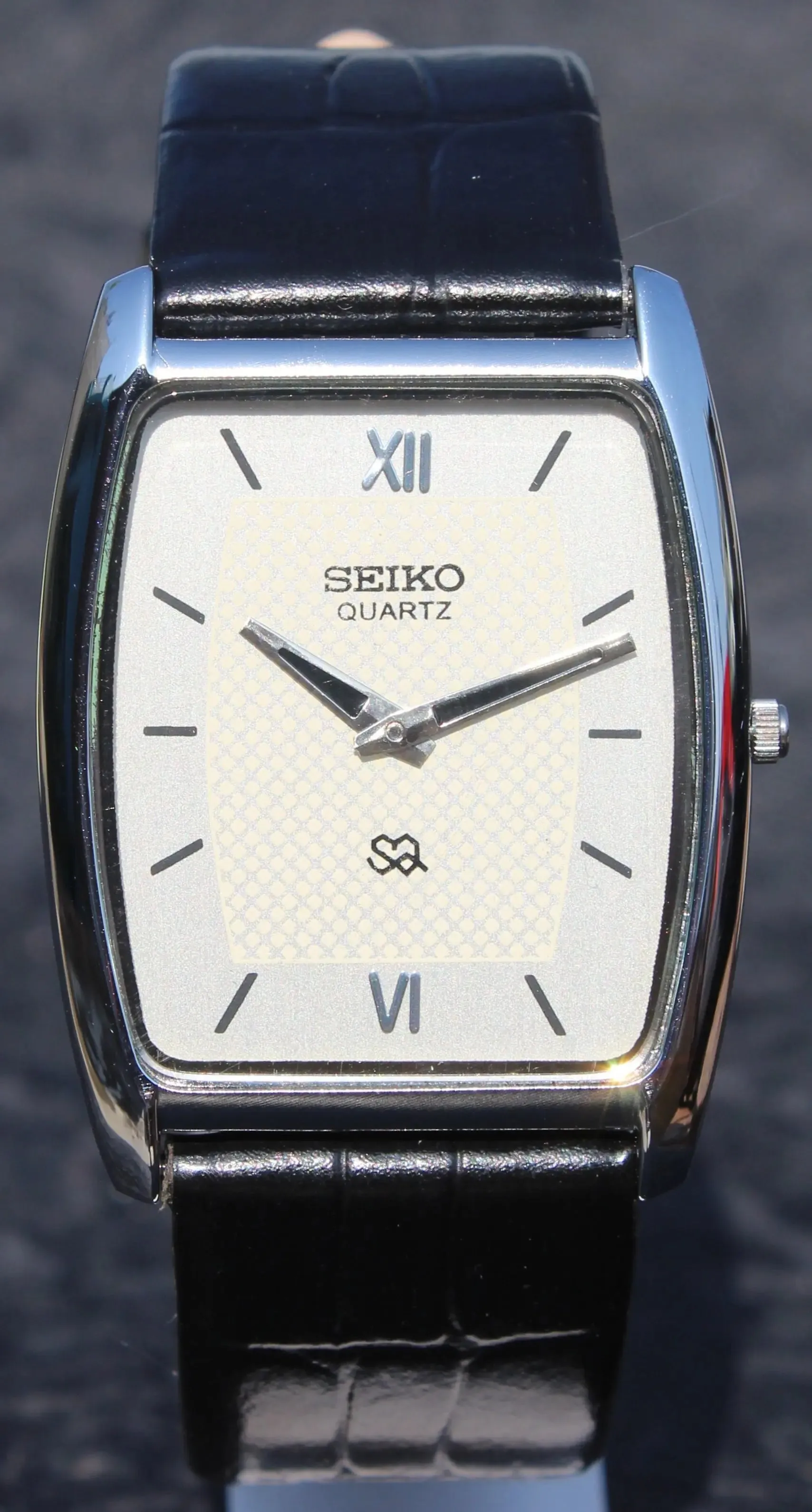Seiko Quartz Watch Two Hands Japan Made Stainless Steel Super Slim Case Wristwatch