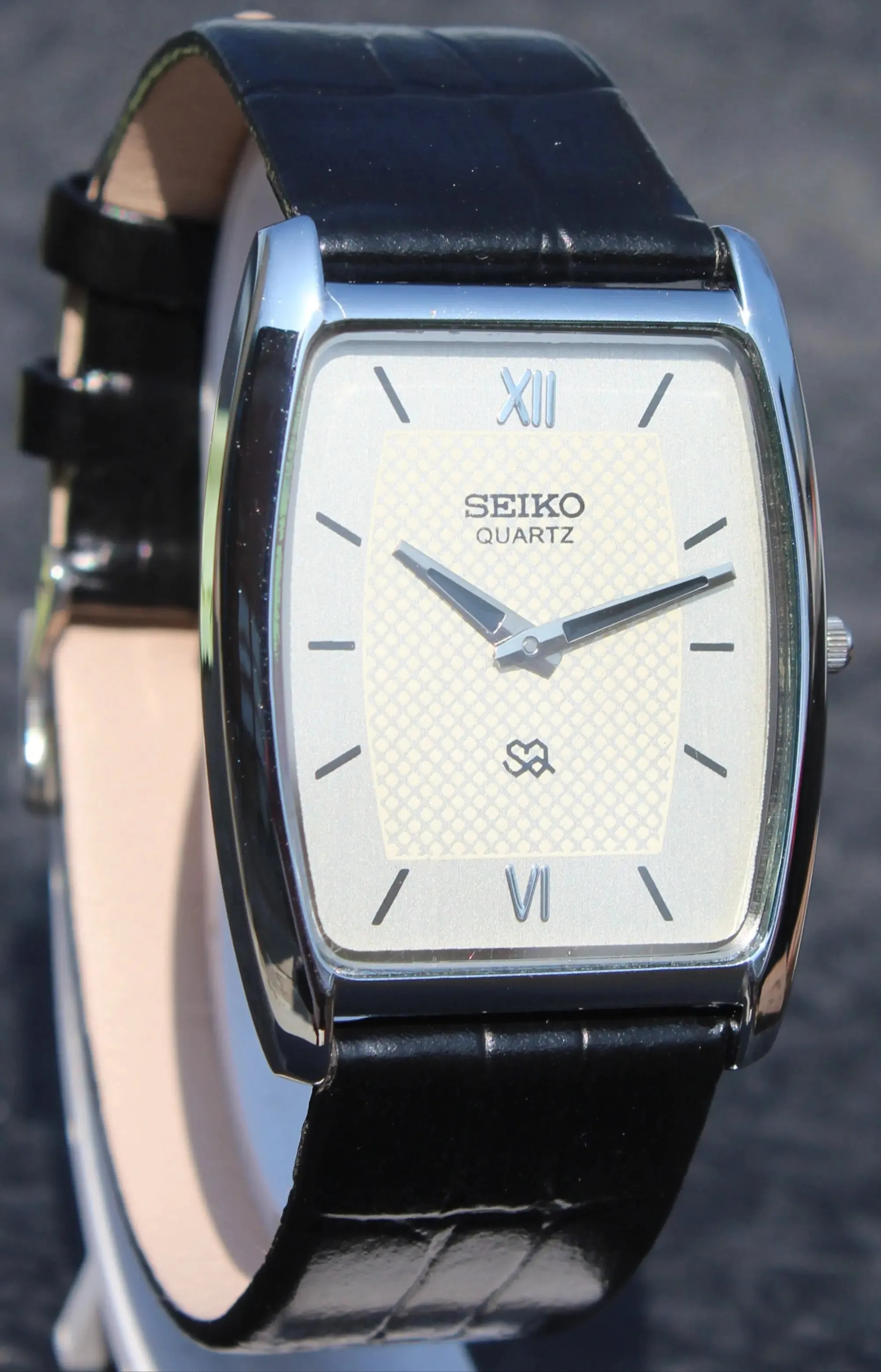 Seiko Quartz Watch Two Hands Japan Made Stainless Steel Super Slim Case Wristwatch