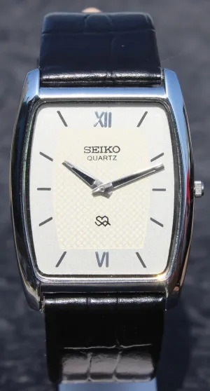 Seiko Quartz Watch Two Hands Japan Made Stainless Steel Super Slim Case Wristwatch
