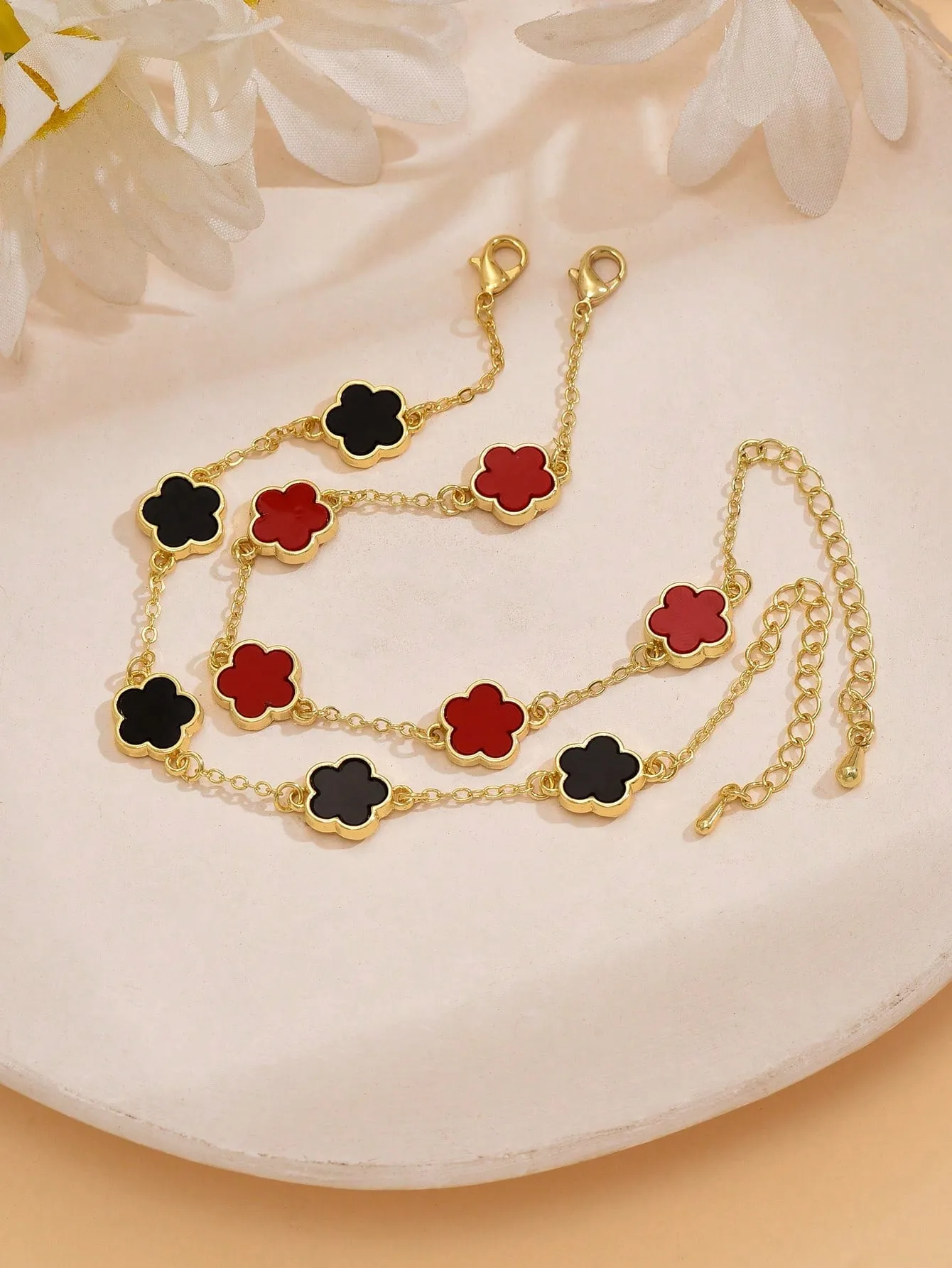 Simple & Fashionable Five-Petal Flower Design Copper Bracelet 2pcs