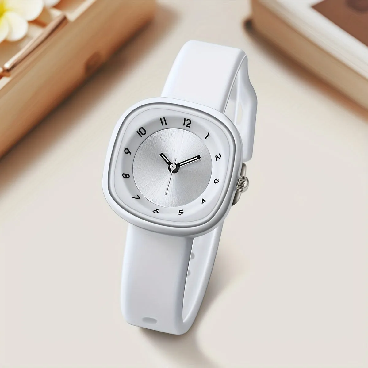 Stylish Womens Quartz Watch Silicone Band  Alloy Case