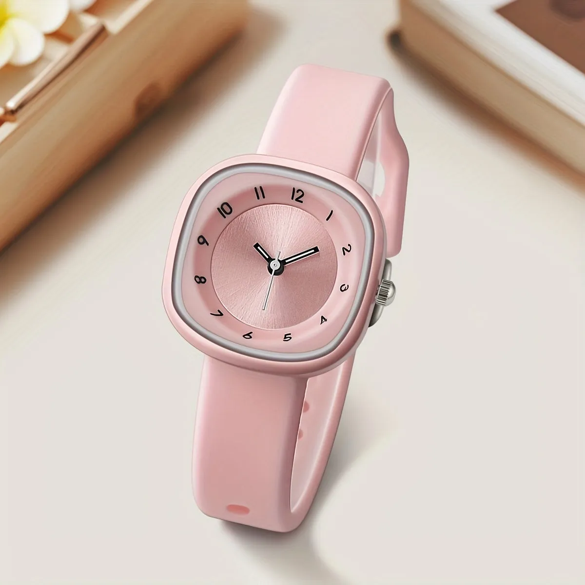 Stylish Womens Quartz Watch Silicone Band  Alloy Case