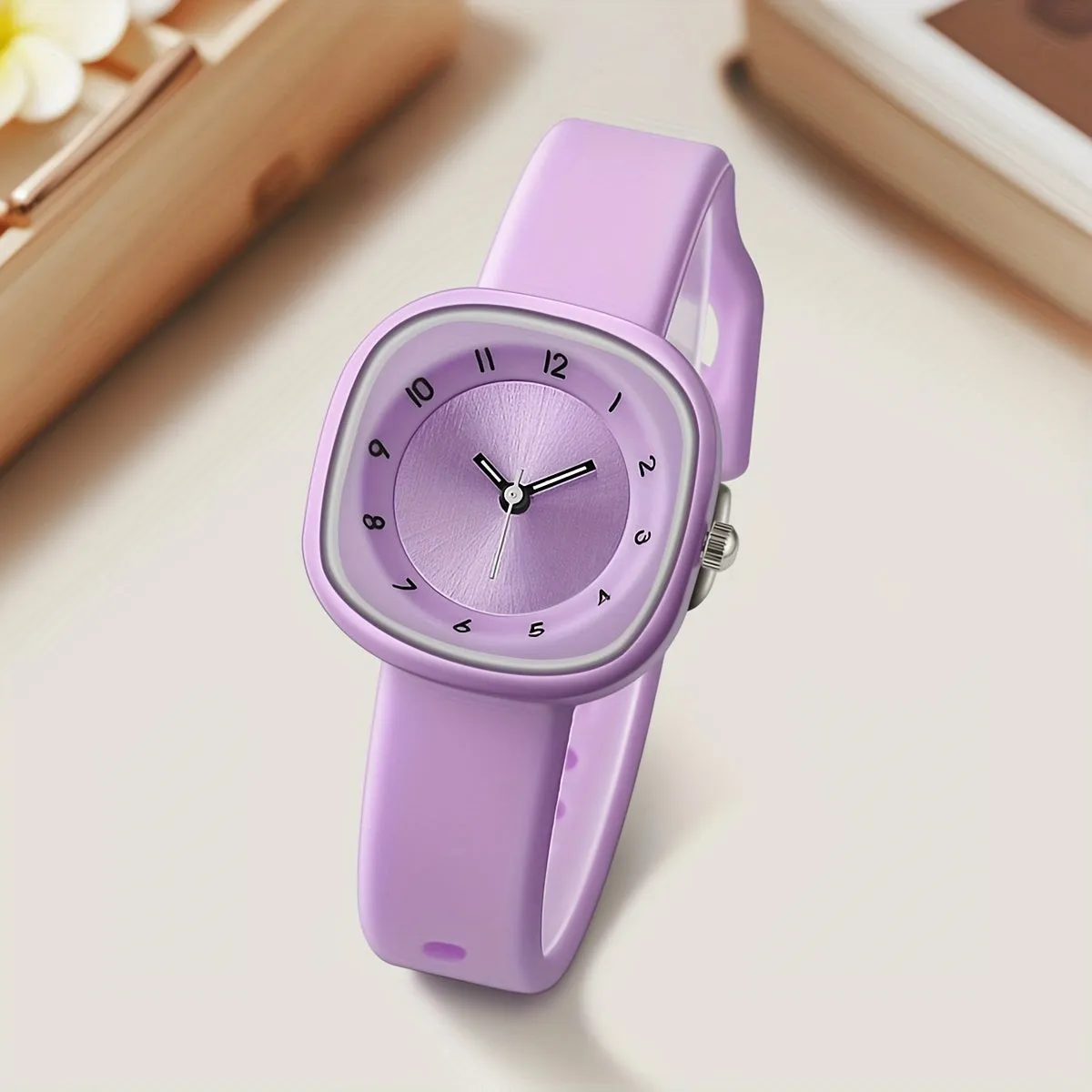Stylish Womens Quartz Watch Silicone Band  Alloy Case
