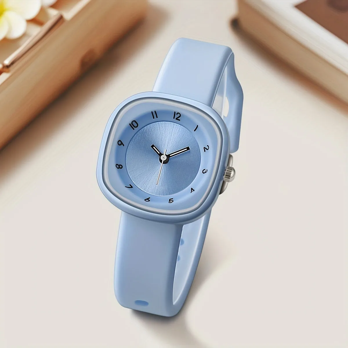 Stylish Womens Quartz Watch Silicone Band  Alloy Case